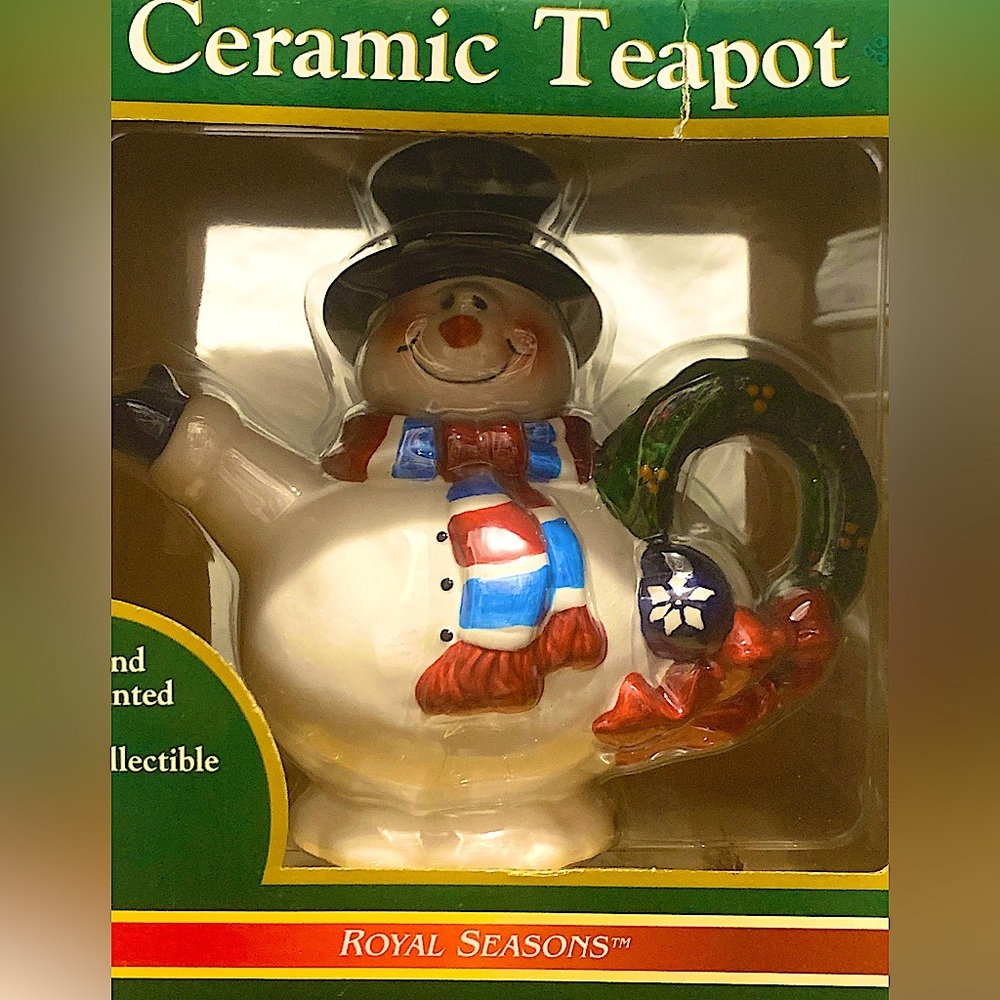 Vintage SNOWMAN Royal Seasons Teapot Red&Blue Scarf Hand Painted Collectible